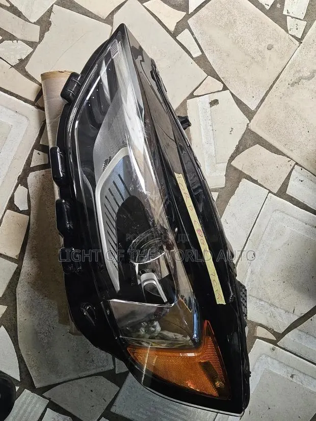 Ford Edge Headlight 2024 Driver Side · Photo 1