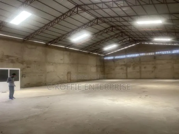 1200sqm Warehouse at Achimota for Rent · Photo 1