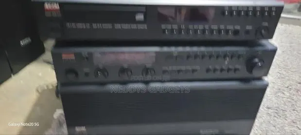 Adcom Gfa-5500 Stereo Power Amp ,Gtp 450 Preamp and Cd · Photo 1