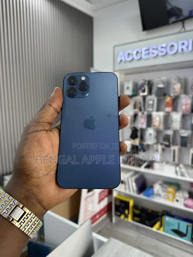 Apple iPhone 12 Pro Max 128 GB Blue · Photo 1