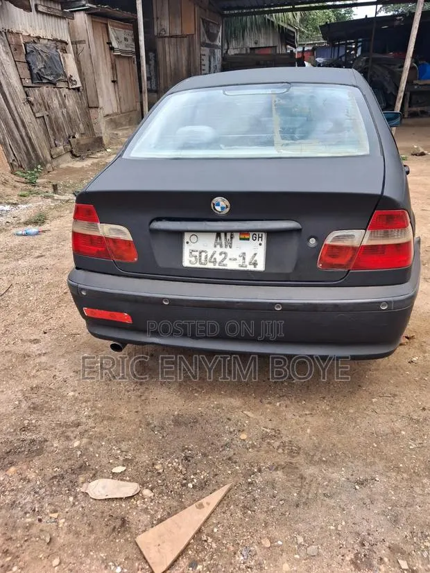 Vehicle and Accessories · Photo 1