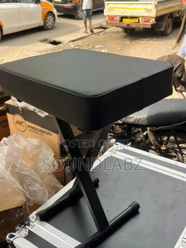 X-Style Keyboard Seat/Bench. · Photo 1