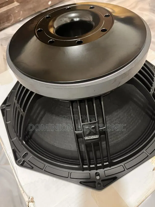 RCF Narked Speaker 18 · Photo 1