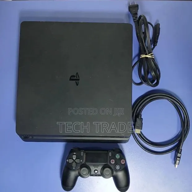 Play Station 4 (Ps4)Slim With 6games and One Pad · Photo 1