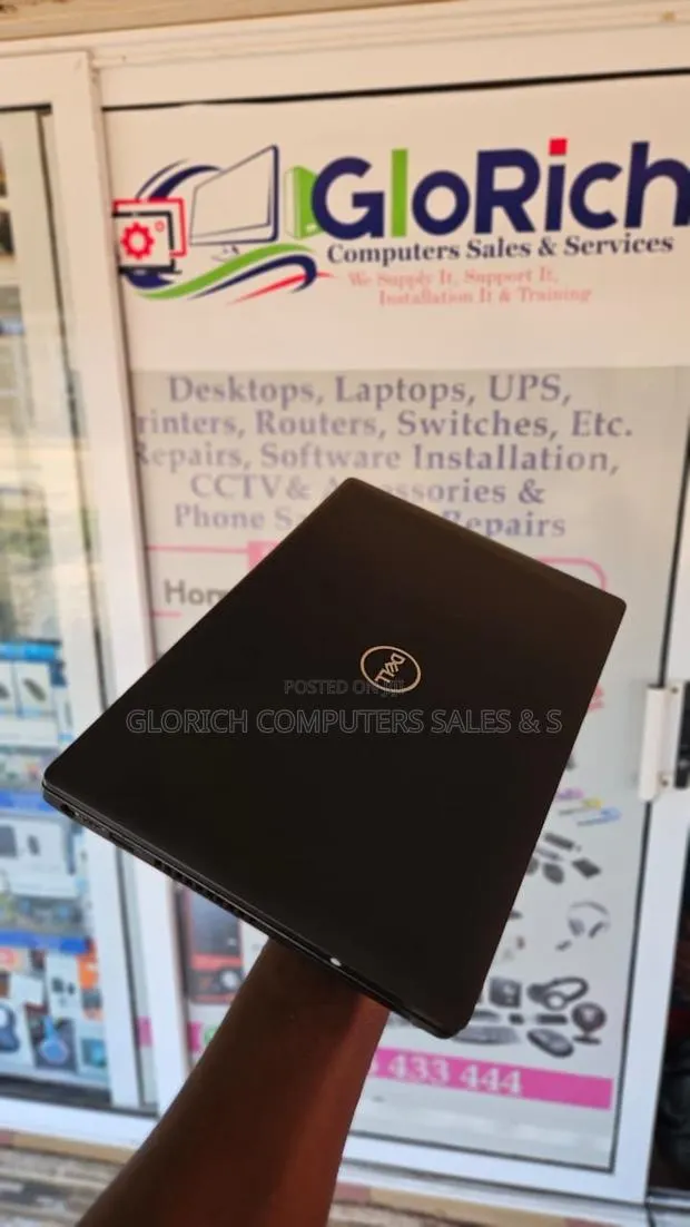 Dell Latitude 7480 · Photo 1