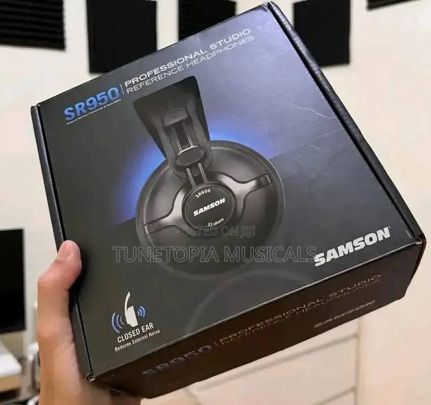 Samson Sr950 Professional Studio Reference Headphones. · Photo 1