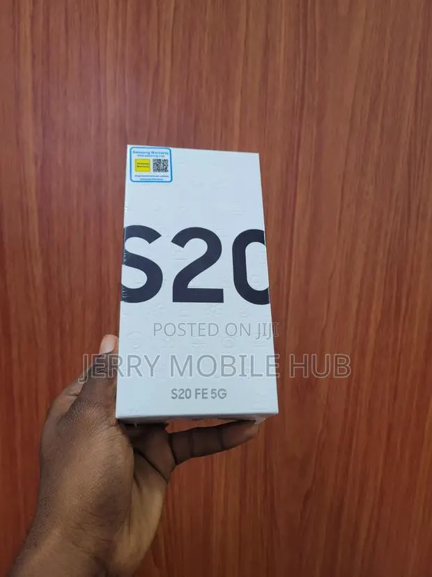 New Samsung Galaxy S20 FE 5G 128 GB Black · Photo 1