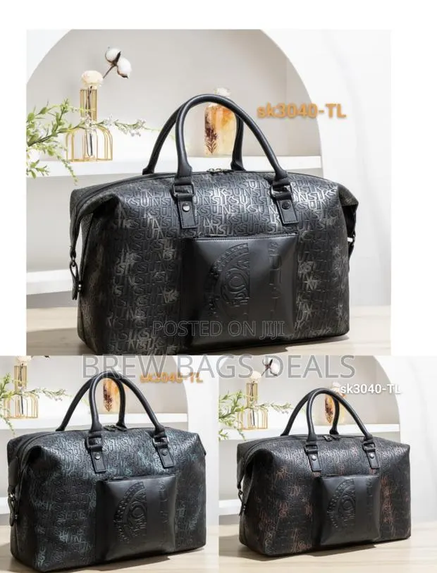 Premium Quality Pure Leather Duffle Bag With Shoulder Strap · Photo 1