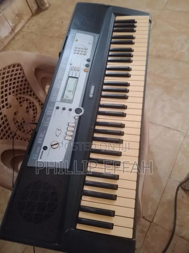 Keyboard in a Very Good Condition · Photo 1