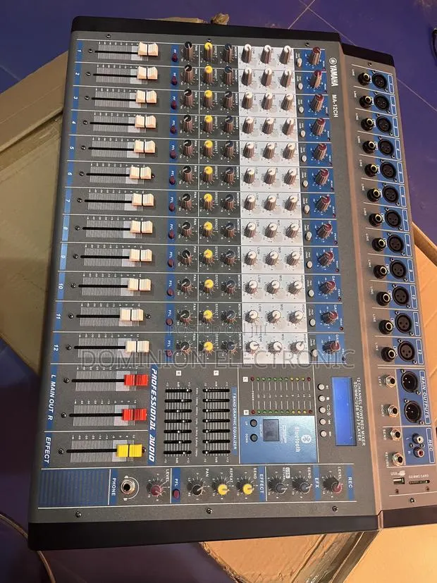 Power Mixer 12 Channel · Photo 1
