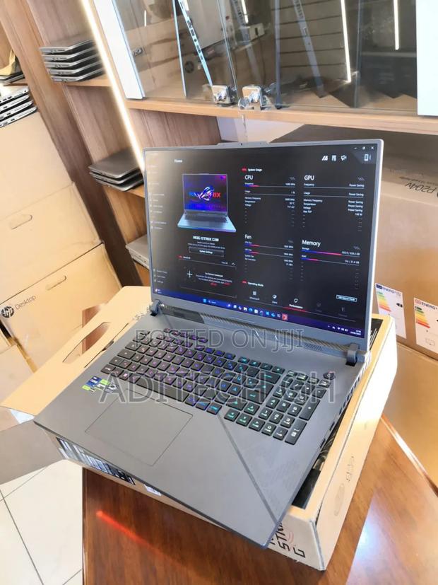 New Laptop Asus ROG Strix G17 32GB Intel Core I9 SSD 1T · Photo 2