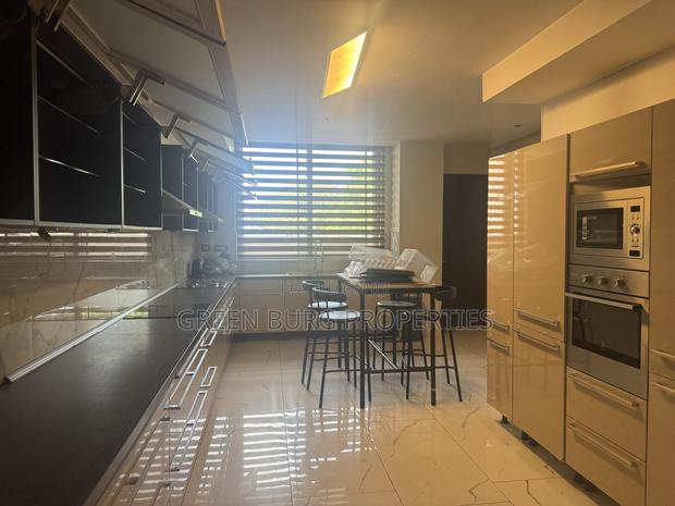 Furnished 5bdrm Townhouse / Terrace in Green, East Legon for rent · Photo 6