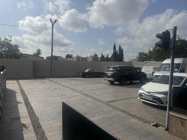 Furnished 5bdrm Townhouse / Terrace in Green, East Legon for rent · Photo 7