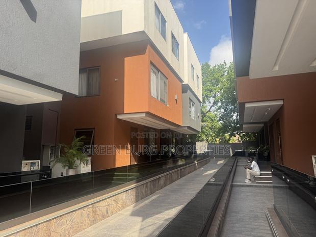 Furnished 5bdrm Townhouse / Terrace in Green, East Legon for rent · Photo 1