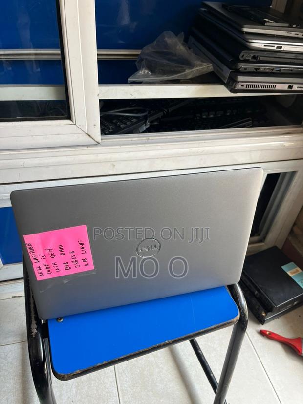 Laptop Dell Latitude 5510 16GB Intel Core I5 SSD 256GB · Photo 5