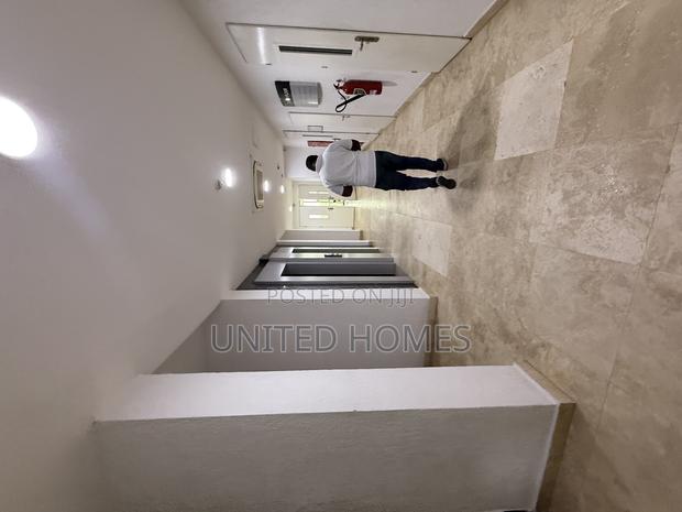 360 Square Meters Office for Rent at Ridge · Photo 2