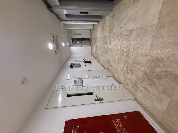 360 Square Meters Office for Rent at Ridge · Photo 1