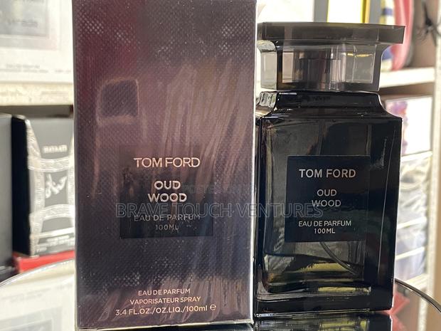Tom Ford Oud Wood Perfume 100ml · Photo 1