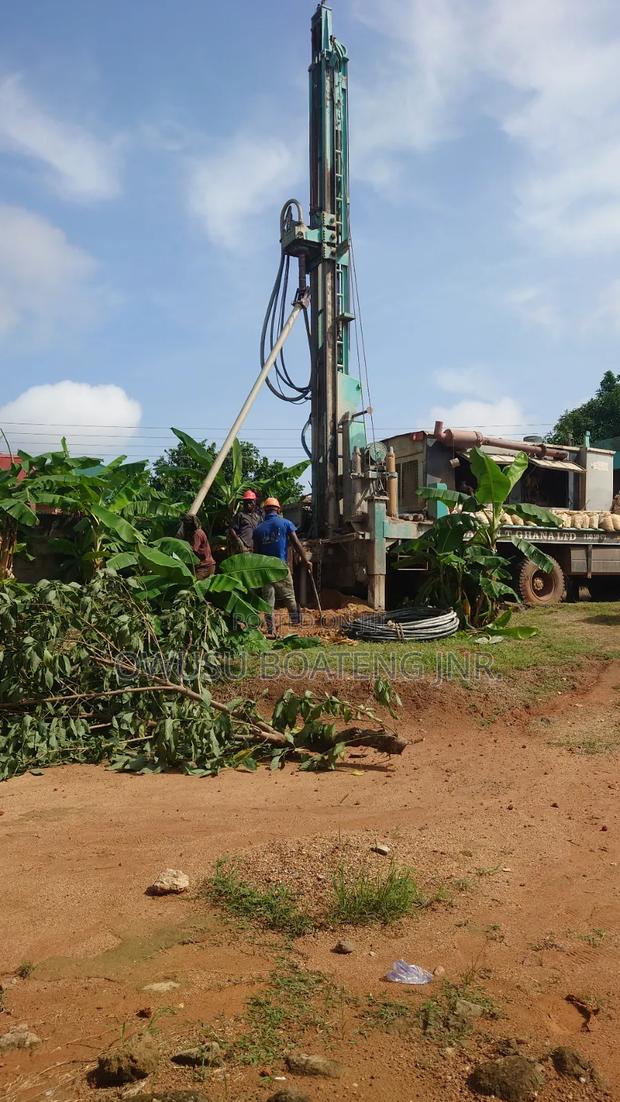 Quality Borehole for Public Use · Photo 4