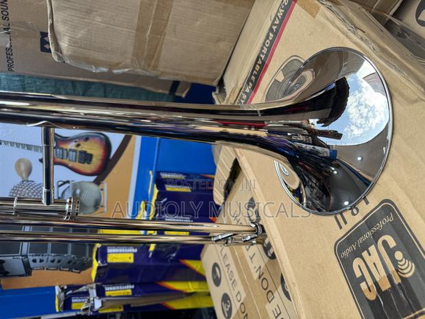 Trombone Gold Colour · Photo 6