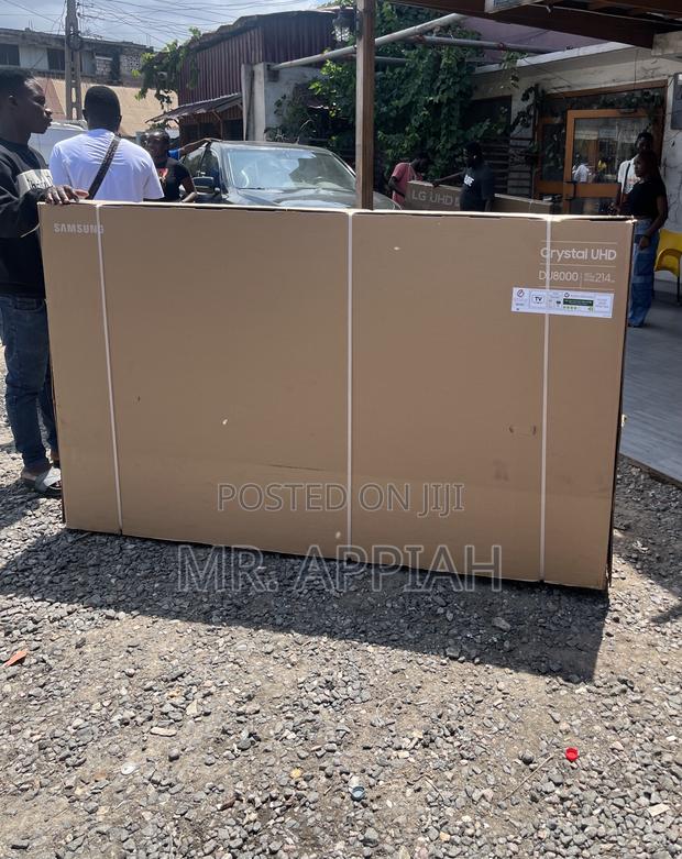 Quality Samsung 85du8000 85” Crystal Uhd Smart Tv(2025) · Photo 1