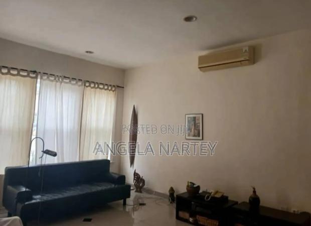 4bdrm House in Community 25 Tema for sale · Photo 2