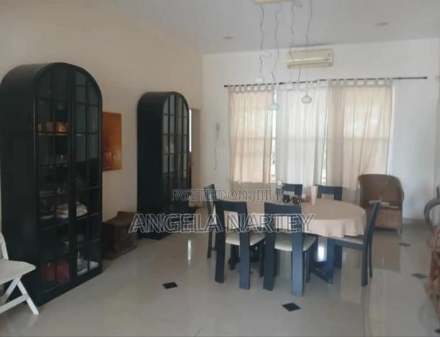 4bdrm House in Community 25 Tema for sale · Photo 4