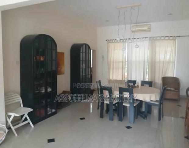 4bdrm House in Community 25 Tema for sale · Photo 6
