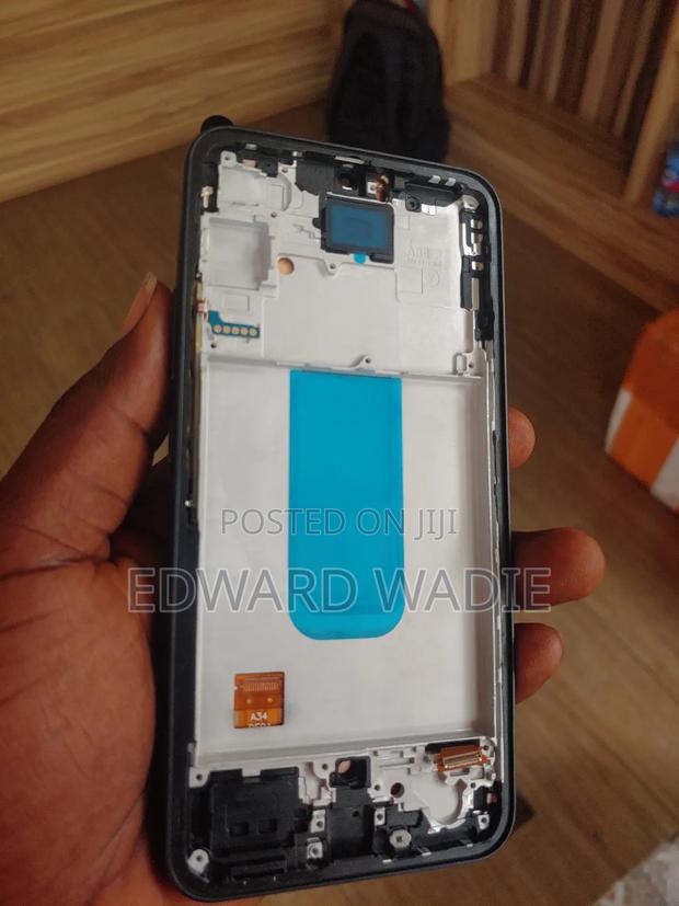 Samsung A34 Screen · Photo 2