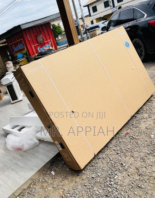 Crystal Uhd Smart Samsung 85du7000 85” Tv(2025). · Photo 1