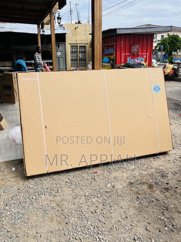 Crystal Uhd Smart Samsung 85du7000 85” Tv(2025). · Photo 2