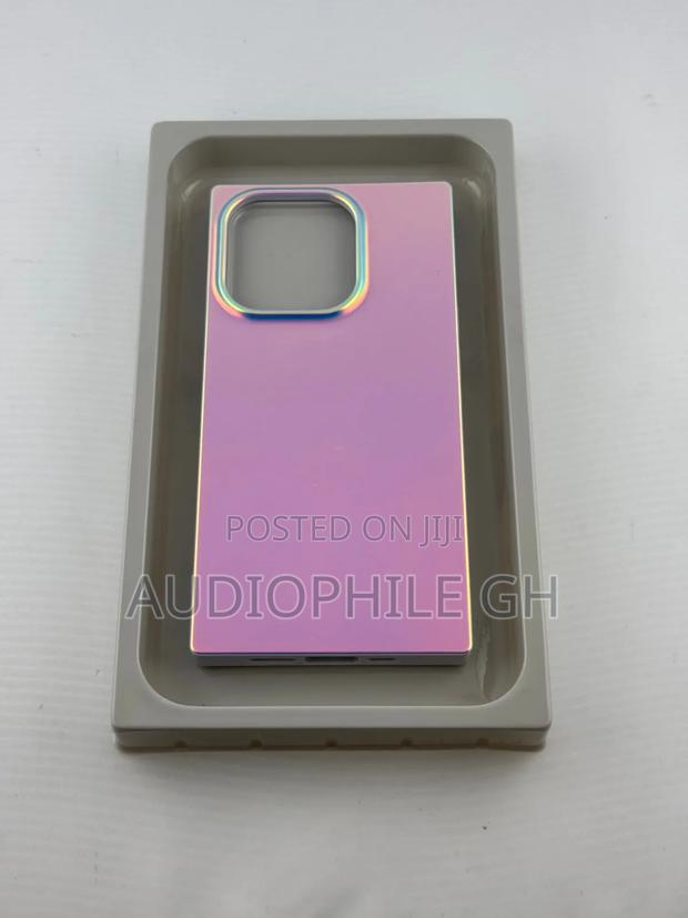 Heyday Apple iPhone 15 Pro Feminine Glow Case With Magsafe · Photo 2