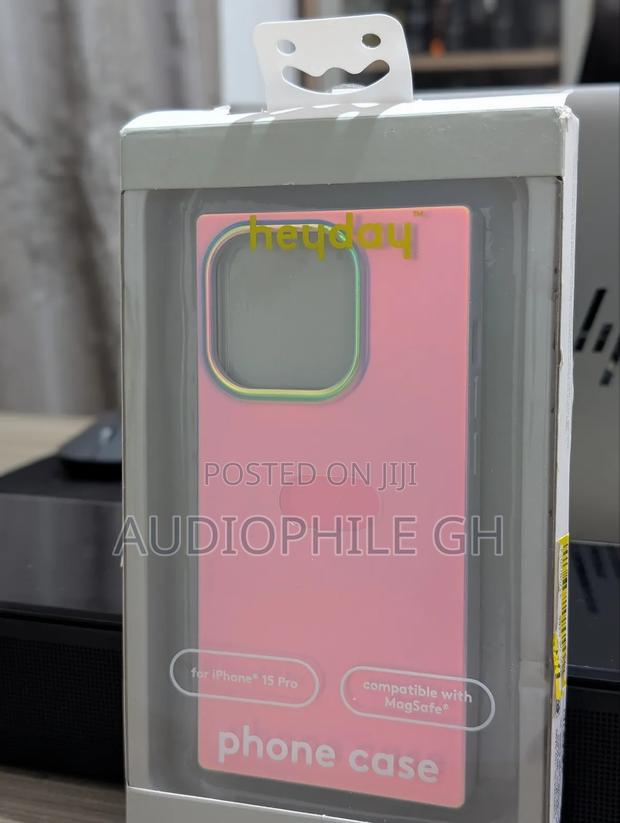 Heyday Apple iPhone 15 Pro Feminine Glow Case With Magsafe · Photo 1