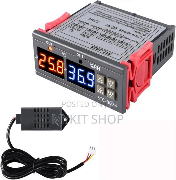 Stc3028 Temperature and Humidity Controller · Photo 1