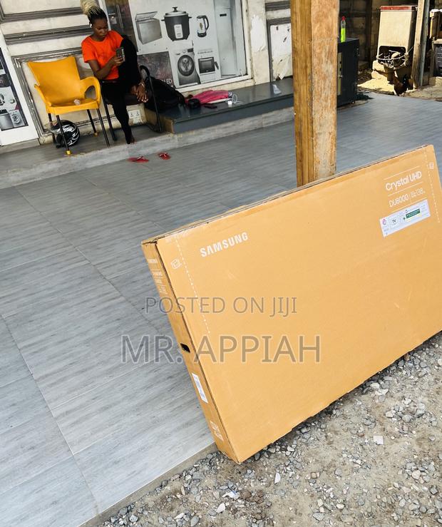 Original Samsung 55du8000 55” Ubd Smart Screen Tv(2025). · Photo 2