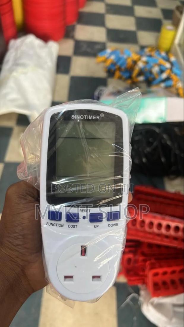 Plug-in Timer(Power Consumption Meter) · Photo 1