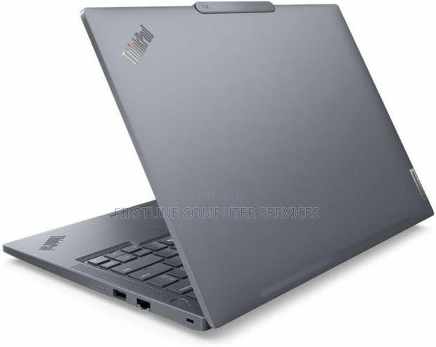 New Laptop Lenovo ThinkPad T14 G4 16GB Intel Core Ultra 7 SSD 512GB · Photo 2