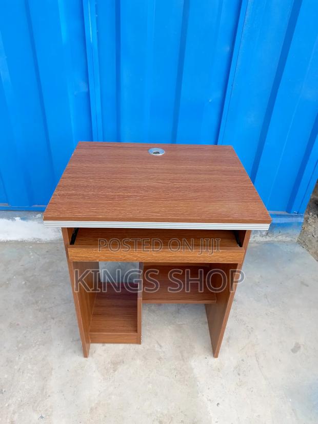 Office Desk · Photo 1