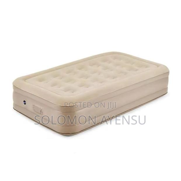 Quality Air Mattress With Pump · Photo 1