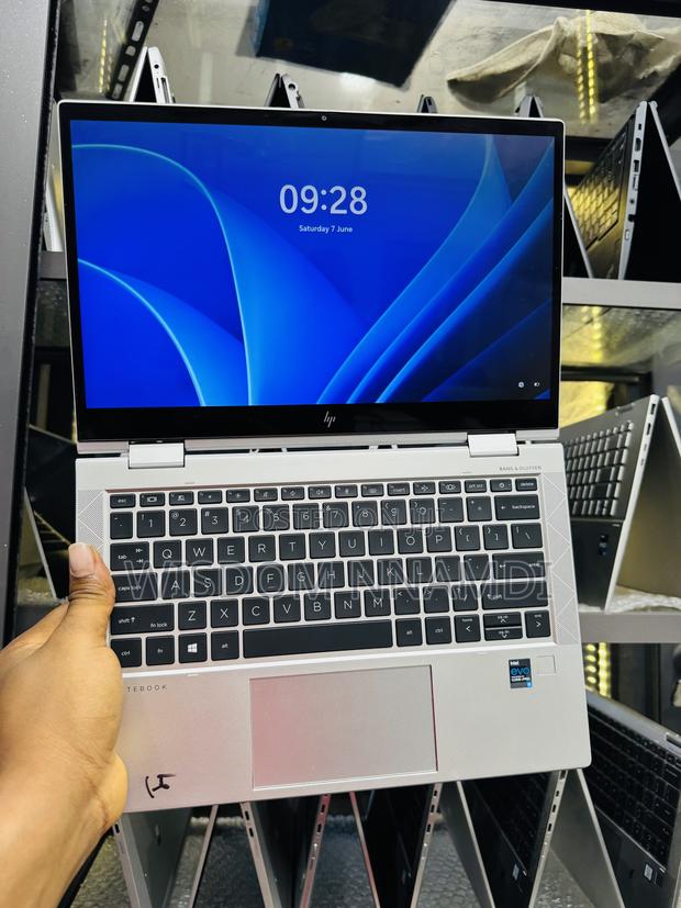 Laptop HP EliteBook 830 G8 16GB Intel Core i5 SSD 256GB · Photo 2