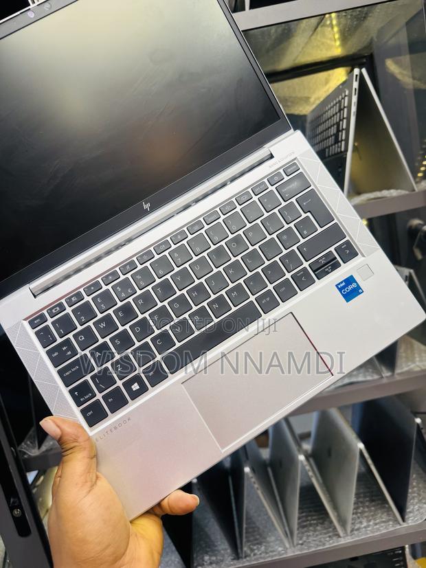 Laptop HP EliteBook 830 G8 16GB Intel Core i5 SSD 512GB · Photo 4