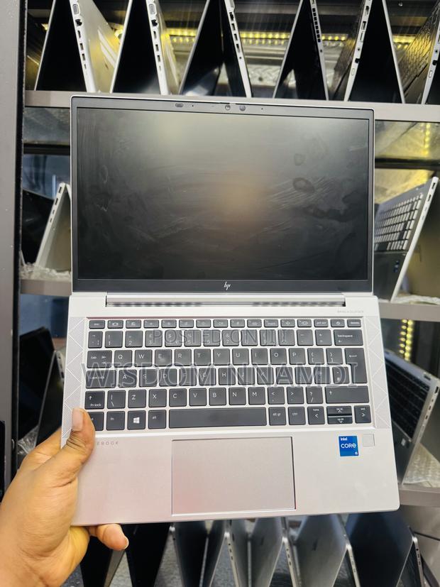 Laptop HP EliteBook 830 G8 16GB Intel Core i5 SSD 512GB · Photo 1