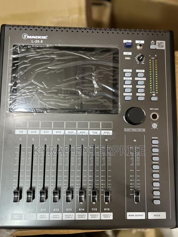 Mackie L20.8 Digital Mixer · Photo 3