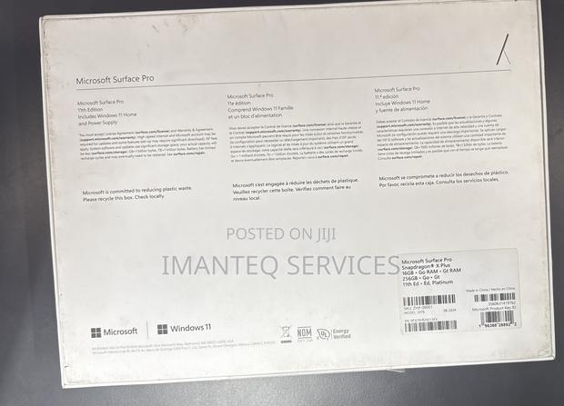 New Microsoft Surface Pro 11th Edition, a Copilot+ PC 16GB SSD 256GB · Photo 4