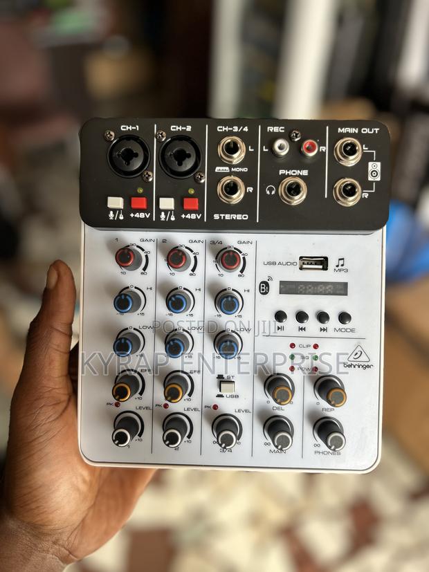 Behringer Live Mixer · Photo 2