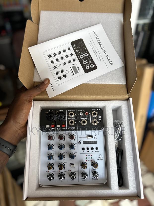 Behringer Live Mixer · Photo 1