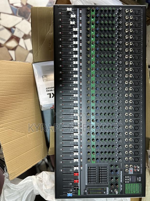 Mackie Be-26 Mixer · Photo 1