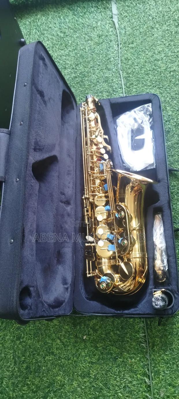 Alto-Saxophone Gold Colour · Photo 8