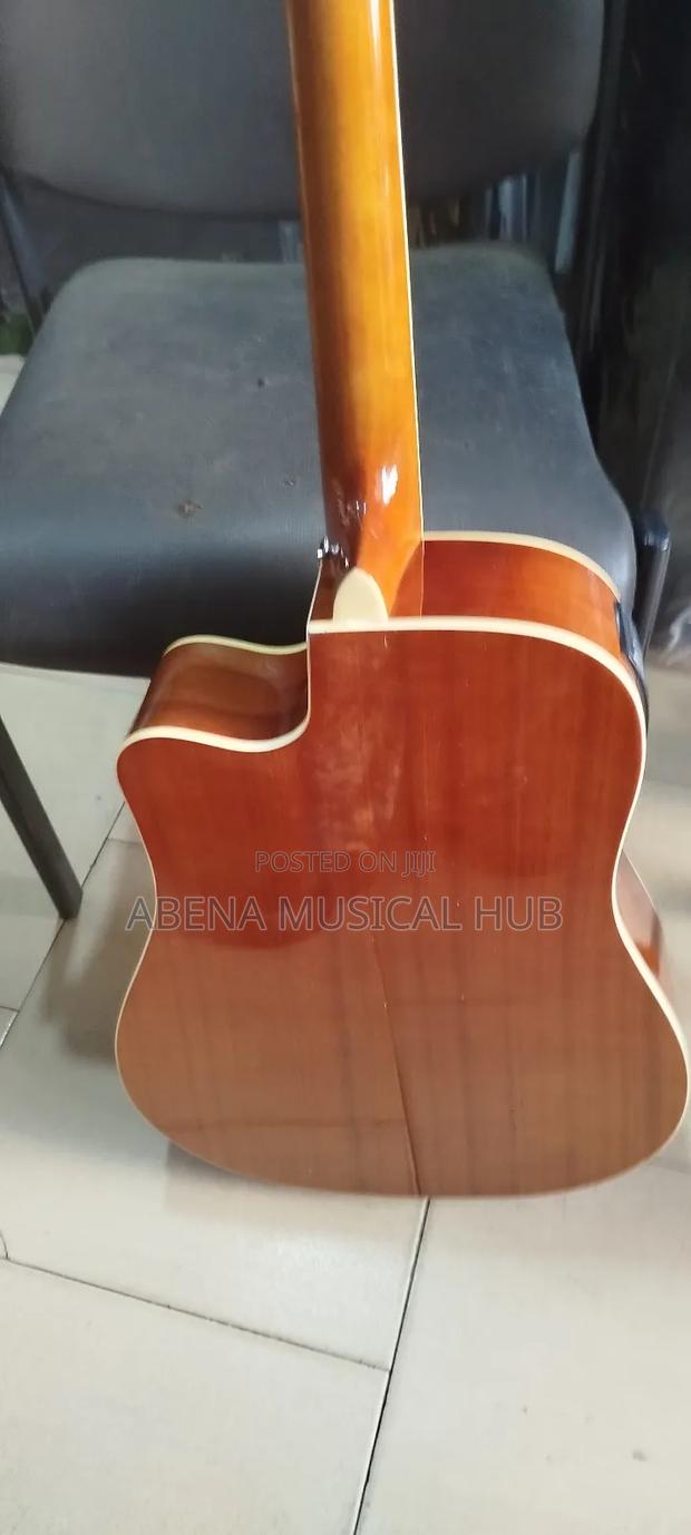 Gibson Semi Acoustic Guitar · Photo 3