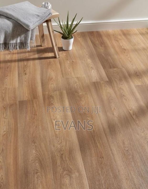 Spc Natural Oak Design · Photo 2